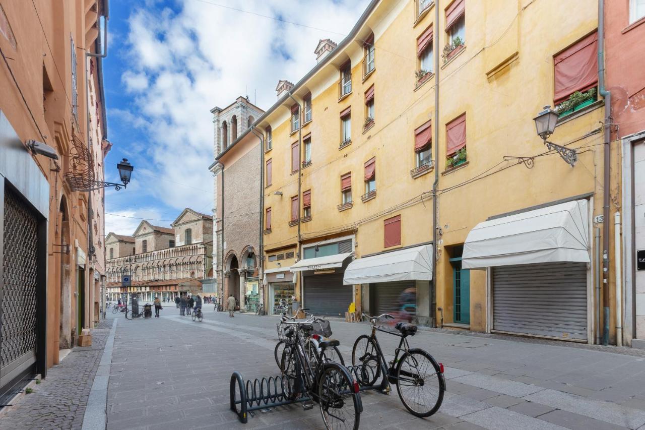 Center Ztl Lovely Apartment Ferrara Bagian luar foto